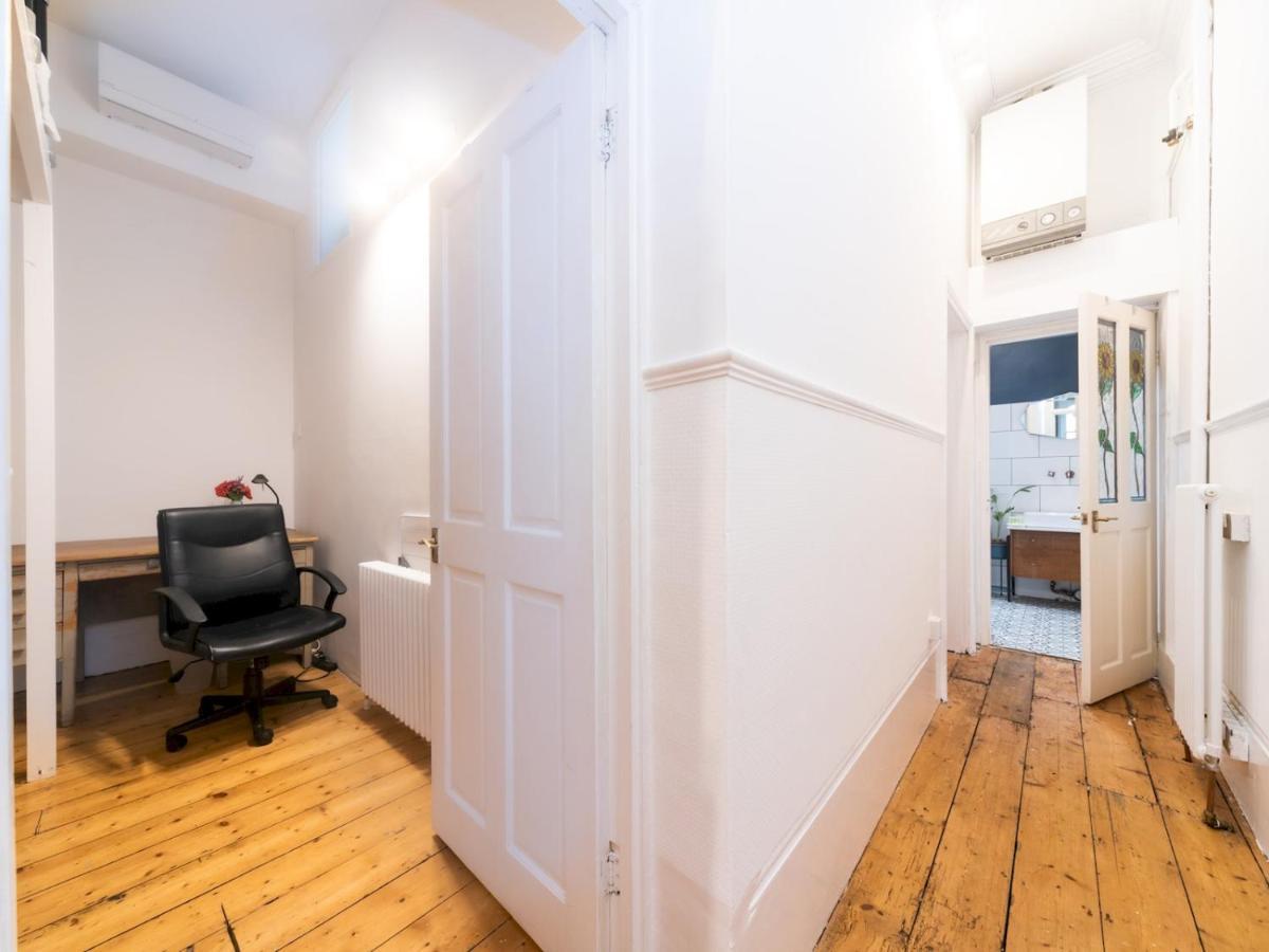 Pass The Keys Rustic And Quirky Flat In Charming Charlton Village ลอนดอน ภายนอก รูปภาพ
