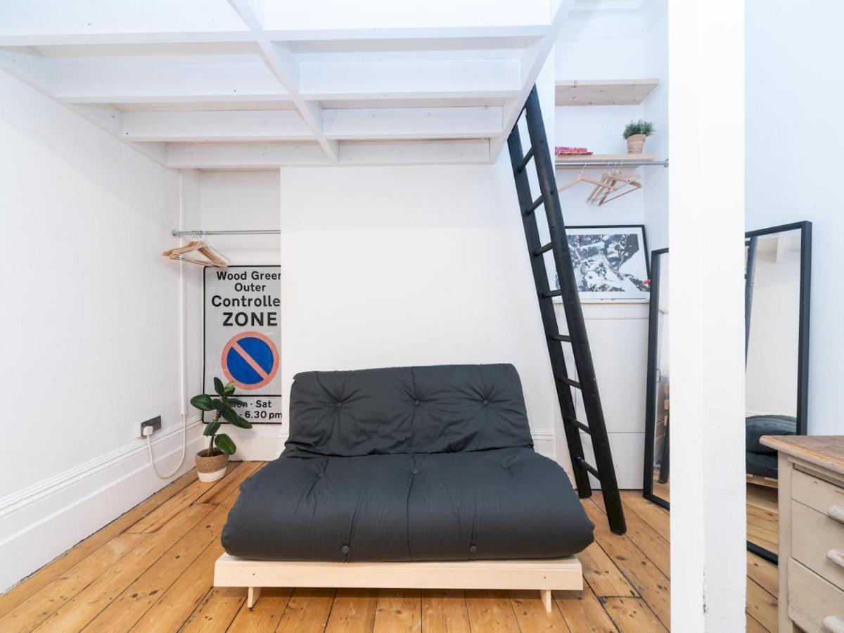 Pass The Keys Rustic And Quirky Flat In Charming Charlton Village ลอนดอน ภายนอก รูปภาพ