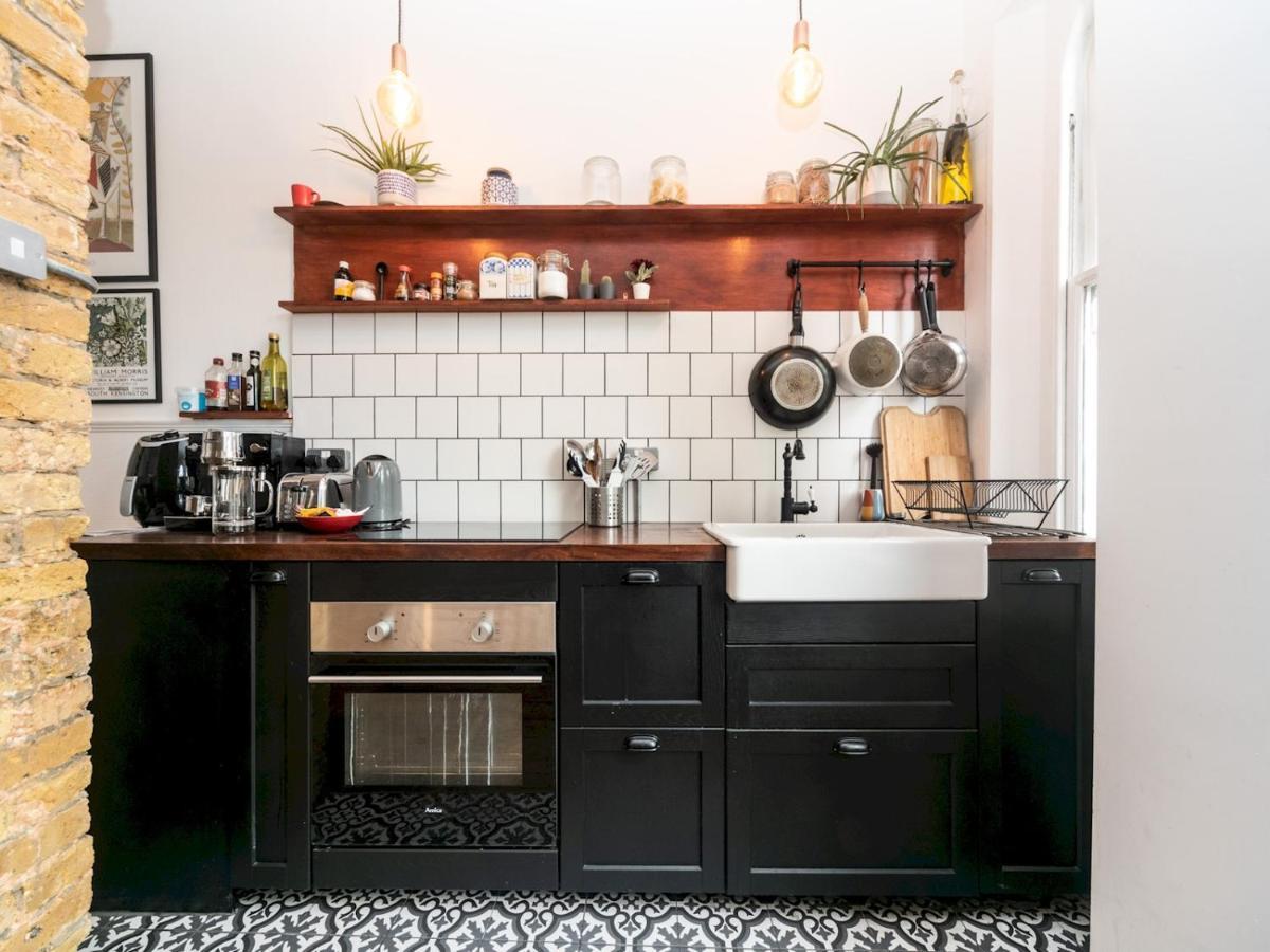 Pass The Keys Rustic And Quirky Flat In Charming Charlton Village ลอนดอน ภายนอก รูปภาพ