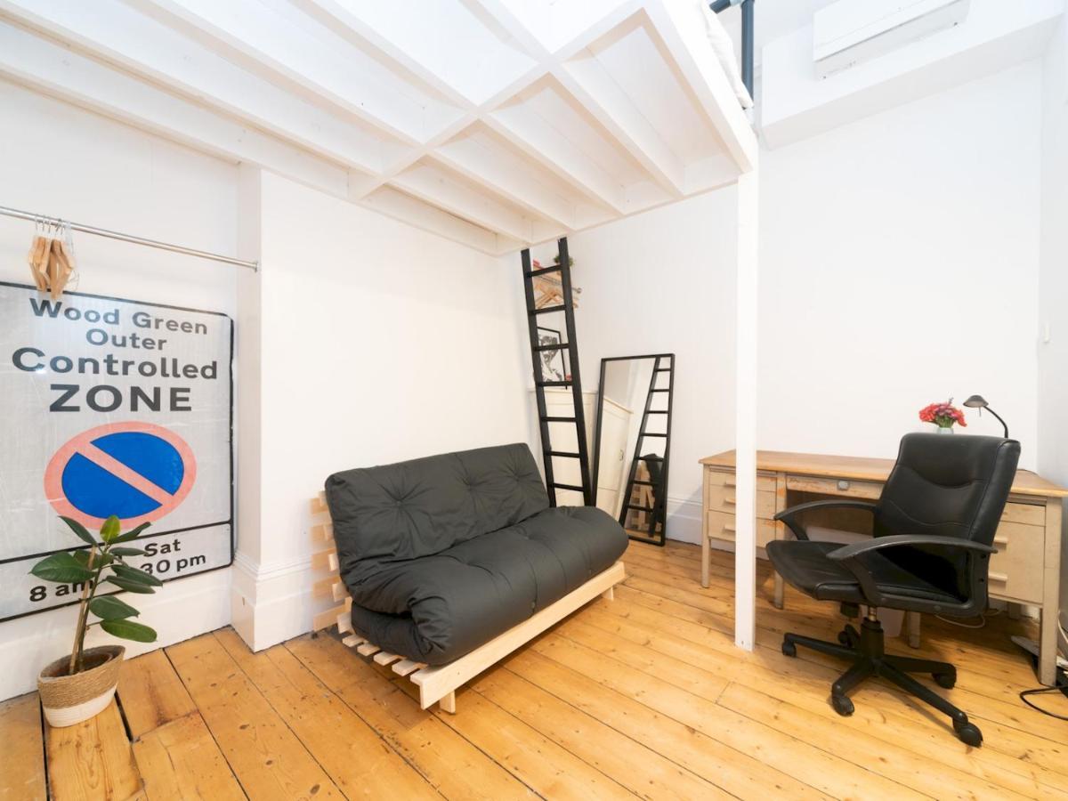 Pass The Keys Rustic And Quirky Flat In Charming Charlton Village ลอนดอน ภายนอก รูปภาพ