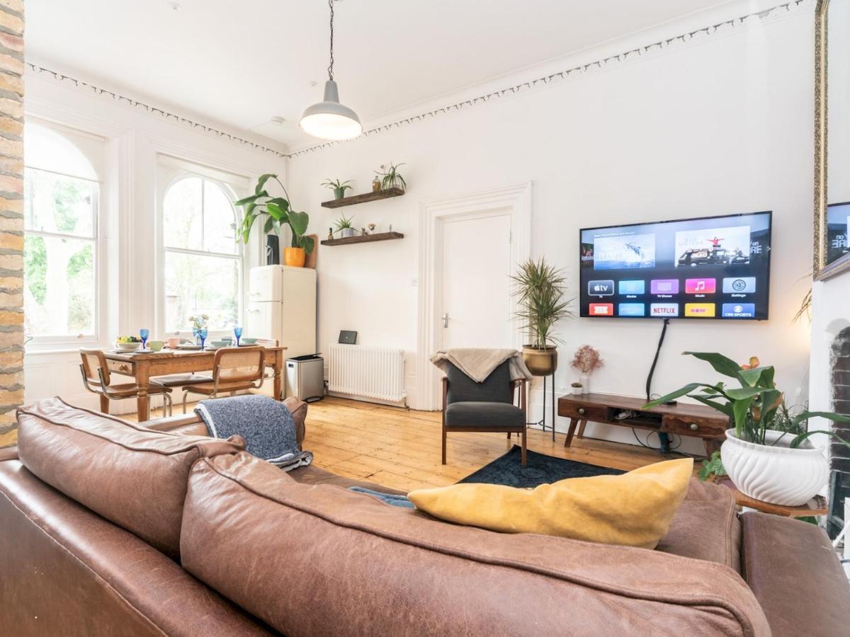 Pass The Keys Rustic And Quirky Flat In Charming Charlton Village ลอนดอน ภายนอก รูปภาพ