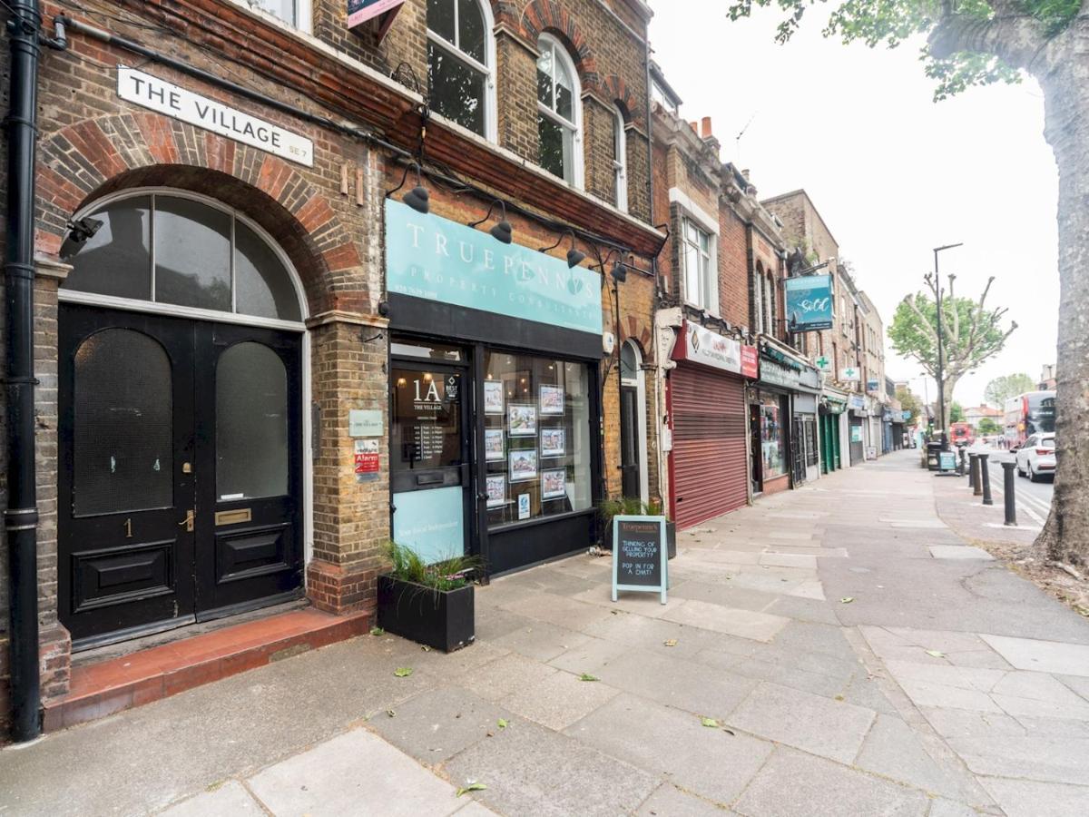 Pass The Keys Rustic And Quirky Flat In Charming Charlton Village ลอนดอน ภายนอก รูปภาพ