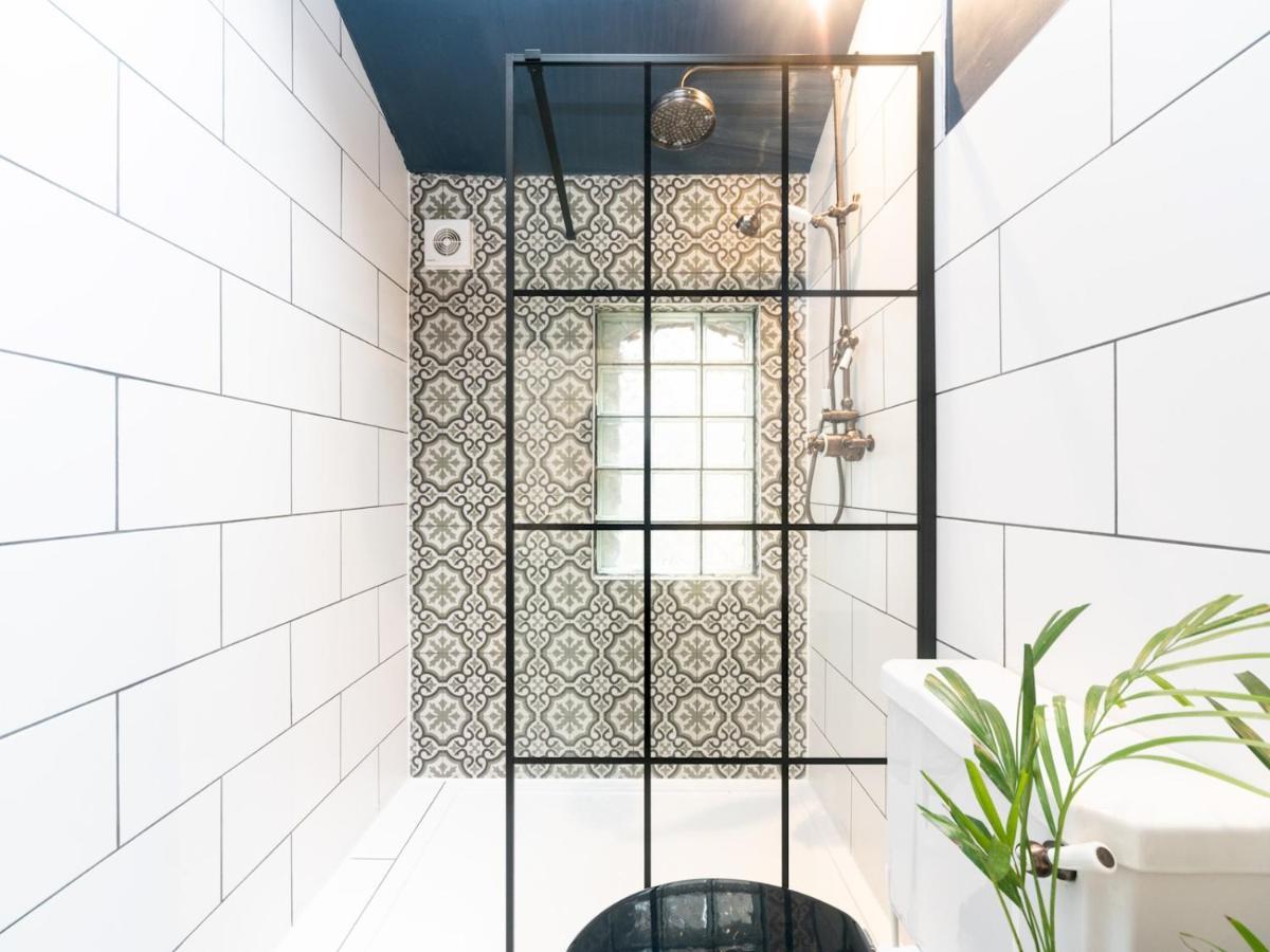 Pass The Keys Rustic And Quirky Flat In Charming Charlton Village ลอนดอน ภายนอก รูปภาพ